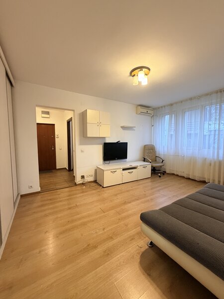 Dristor, 3 minute metrou, etajul 1, renovat.